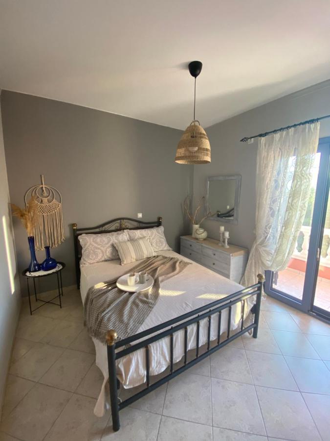 Ostraco Suite 2 Nafpaktos Exterior foto